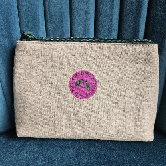 The Body Shop 6 piece Self Care Set with Zipper Pouch NWT - Picture 3 of 5